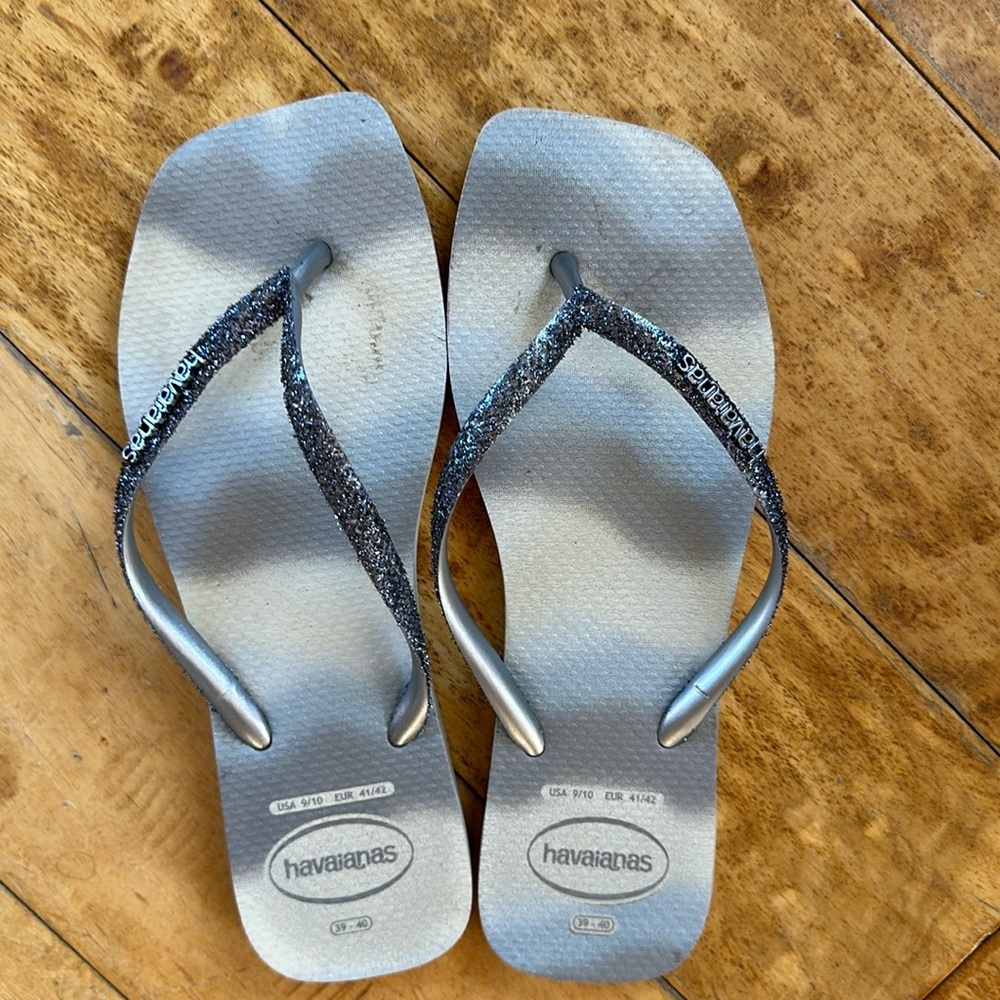 Women’s Havaiana’s Flip Flops 9/10